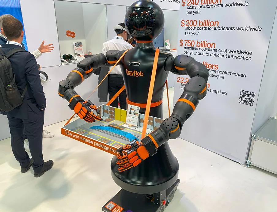 https://a.storyblok.com/f/298593/904x692/e7b7326173/roboter-igusjpg.webp https://a.storyblok.com/f/298593/904x692/e7b7326173/roboter-igusjpg.webp
